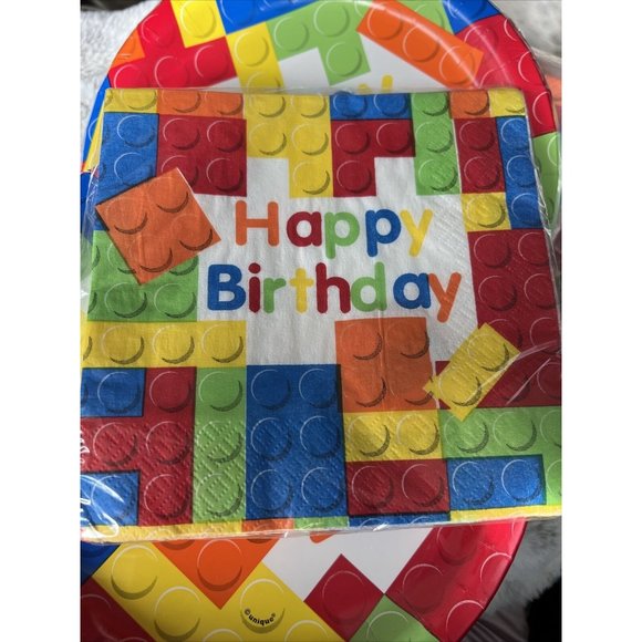 Building Blocks Birthday Dinner Plates, 16 Count Plates and Napkins (2 S… - Picture 3 of 5